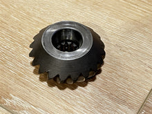 Mercruiser 61027 Driveshaft Pinion Gear - Used