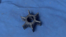 (D100-B301B) - Sierra 18-3070 Impeller (Replaces Yamaha 688-44352-03-00 Mercury 879120)