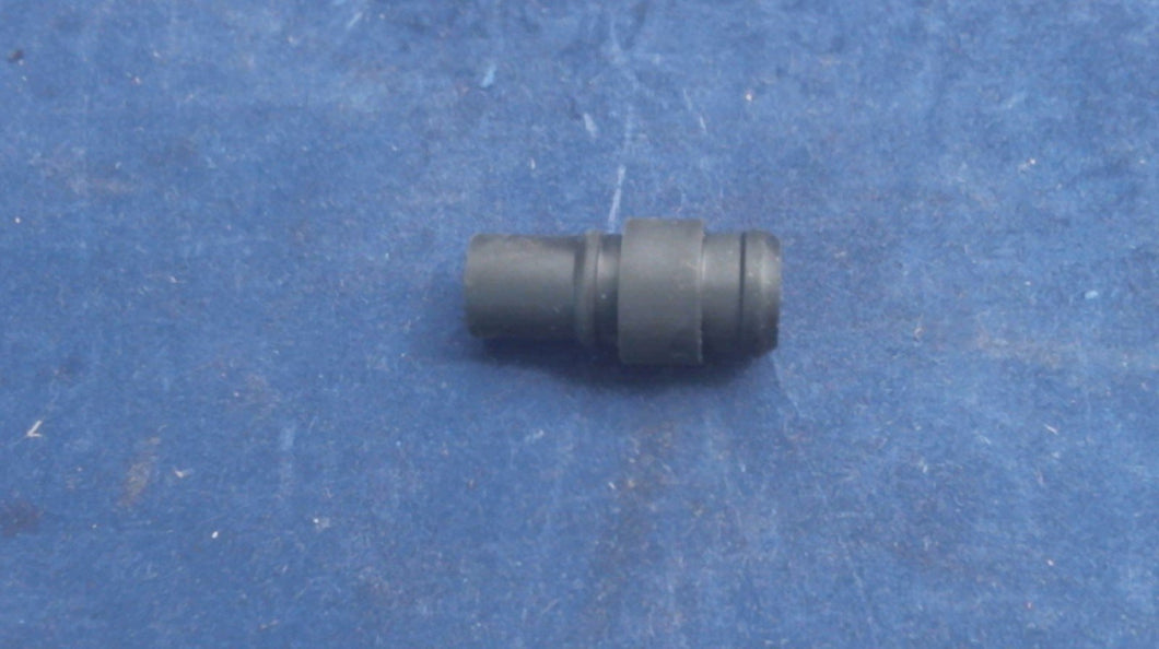 Johnson Evinrude OMC 513356 One Socket Plug Connector