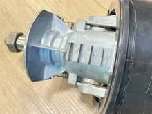 Teleflex SH5210P Dual Rack & Pinion Helm w/9150015 Tilt Steering Helm - Used