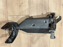 Suzuki 43111-95220-0ED Swivel Bracket 43750-95254-0ED Steering Bracket - Used