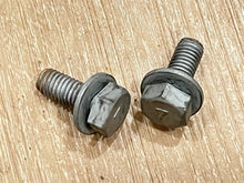 Nissan 3C7015132 Hanger - Used