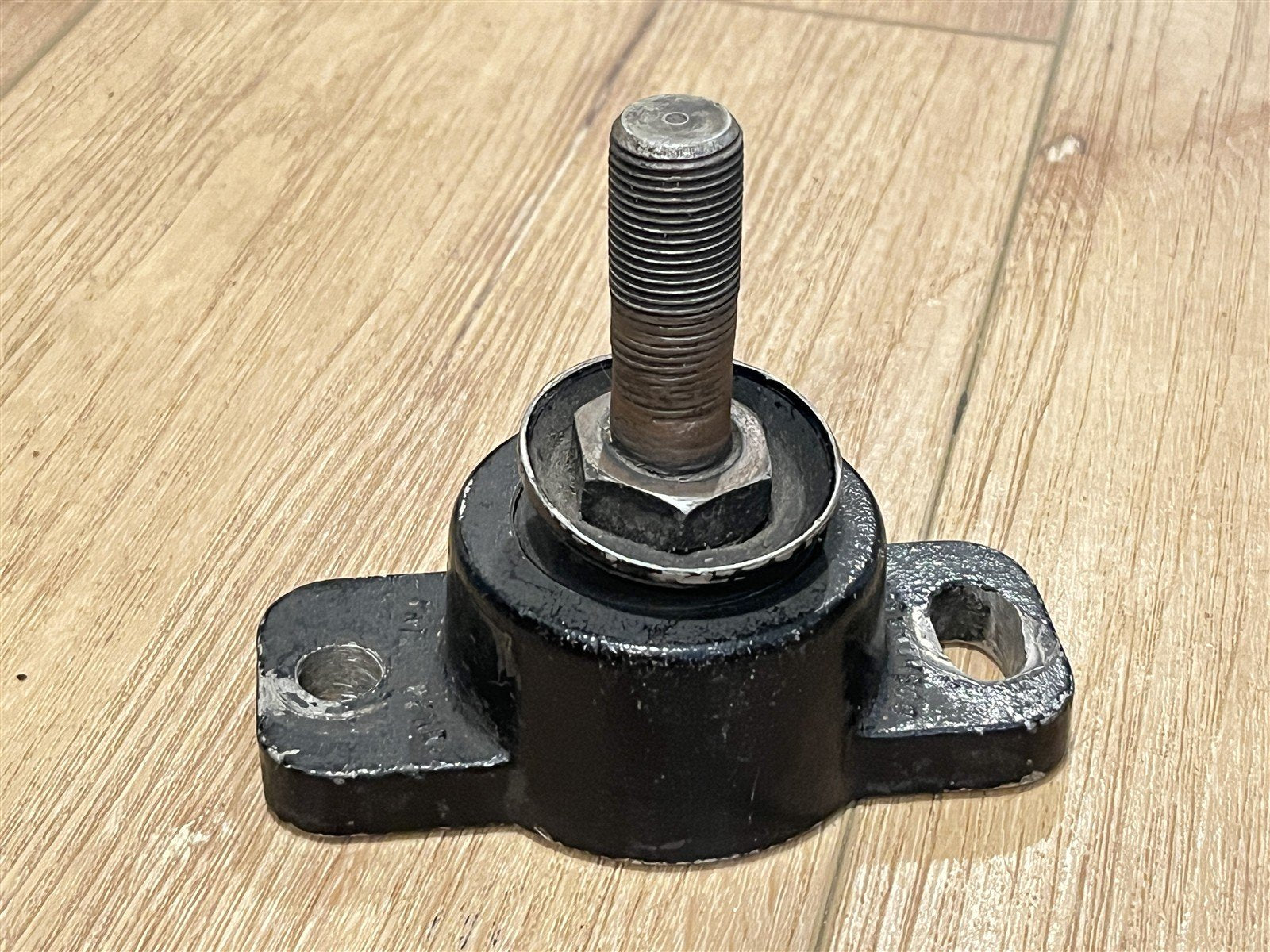 Mercury 66284A2 Engine Base Assembly - Used – Pine Lake Parts