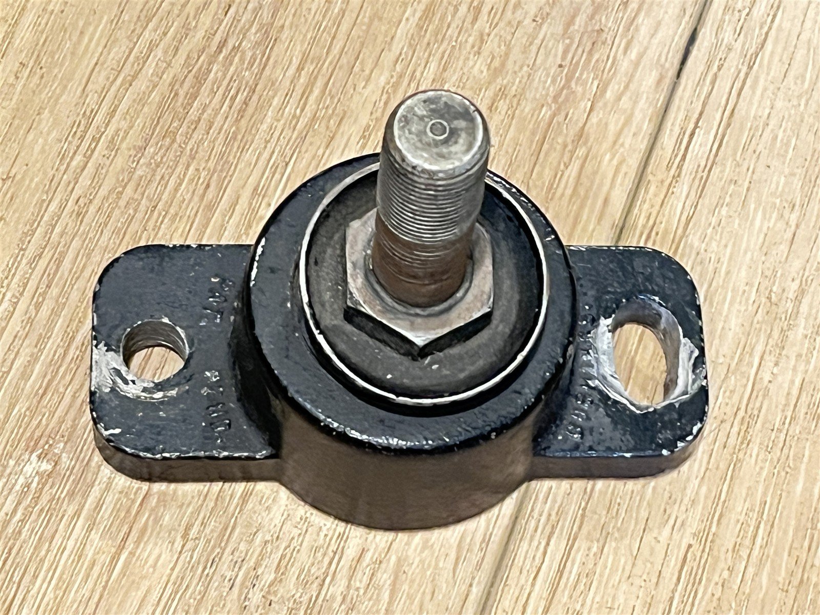 Mercury 66284A2 Engine Base Assembly - Used – Pine Lake Parts