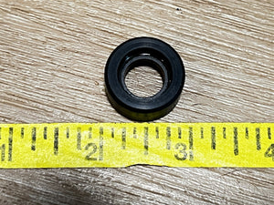 Johnson Evinrude OMC 303391 Lower Bearing Seal - Used