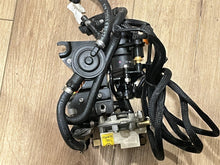 Johnson Evinrude OMC 5000836 Injector Manifold 5001221 Oil Lift Pump - Used