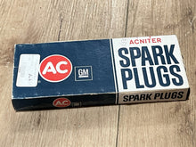 Box of 8 ACDelco CR43N Spark Plugs