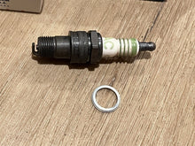 Box of 8 ACDelco CR43N Spark Plugs