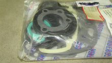 Winderosa 711049 Full Set with Oil Seals - Fits Kawasaki 440 LC JD 440 Liquifire