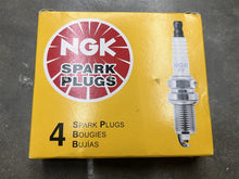 Package of 4 NGK BP7HS-10 Spark Plugs 7829