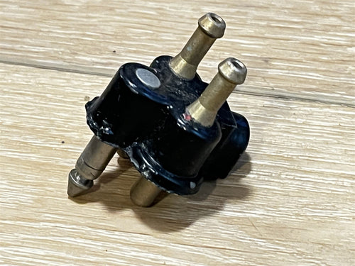 Johnson Evinrude OMC 301840 Fuel Connector Body