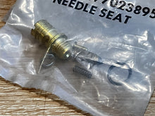 Johnson Evinrude OMC 985919 Needle & Seat
