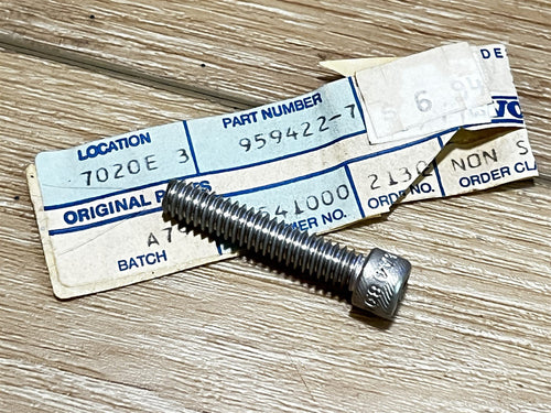 Volvo Penta 959422 Screw (GLM)