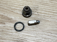 Johnson Evinrude OMC 376137 Needle & Seat