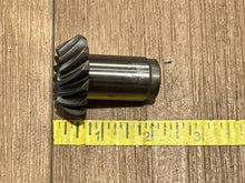 OEM Johnson Evinrude BRP 322079 Driveshaft Pinion 1977-1983 35HP