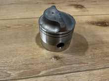 Johnson Evinrude OMC 385569 Piston