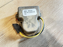 Motorola 5-197 Voltage Regulator - Model 8RG2010A 105-197