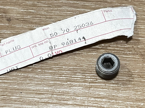 Volvo Penta 968144 Plug