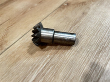 Johnson Evinrude OMC 304777 Pinion Gear