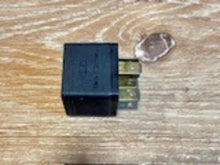 Bosch 0 332 014 151 Relay 30 Amp 12 Volt