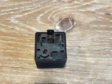 Bosch 0 332 014 151 Relay 30 Amp 12 Volt