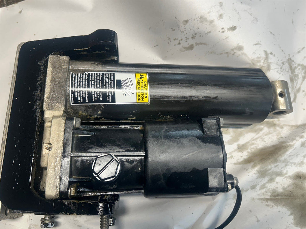 Mercury 822870A1 Power Trim Pump - Used