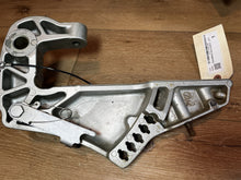 Suzuki 41121-95253-02M Port Clamp Bracket - Used
