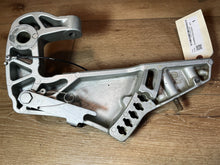 Suzuki 41121-95253-02M Port Clamp Bracket - Used