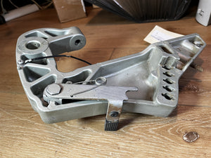 Suzuki 41121-95253-02M Port Clamp Bracket - Used