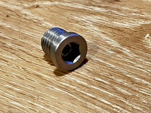 Volvo Penta 832552 Plug