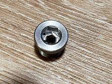 Volvo Penta 832552 Plug