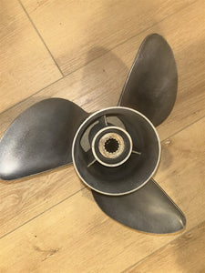 Yamaha 21M Series Stainless Steel 3 Blade RH Propeller Prop 13 3/4 x 21 Pitch