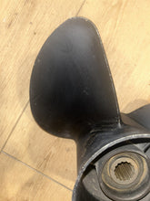 Yamaha M Series Painted Stainless Propeller 13 3/4 x 21 Pitch LH Rotation