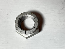 Johnson Evinrude OMC 908307 Nut