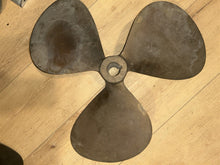 Vintage Chris Craft Equi-Poise 4422 Bronze Propeller Prop T62 RH 23 x 22 (GLM)