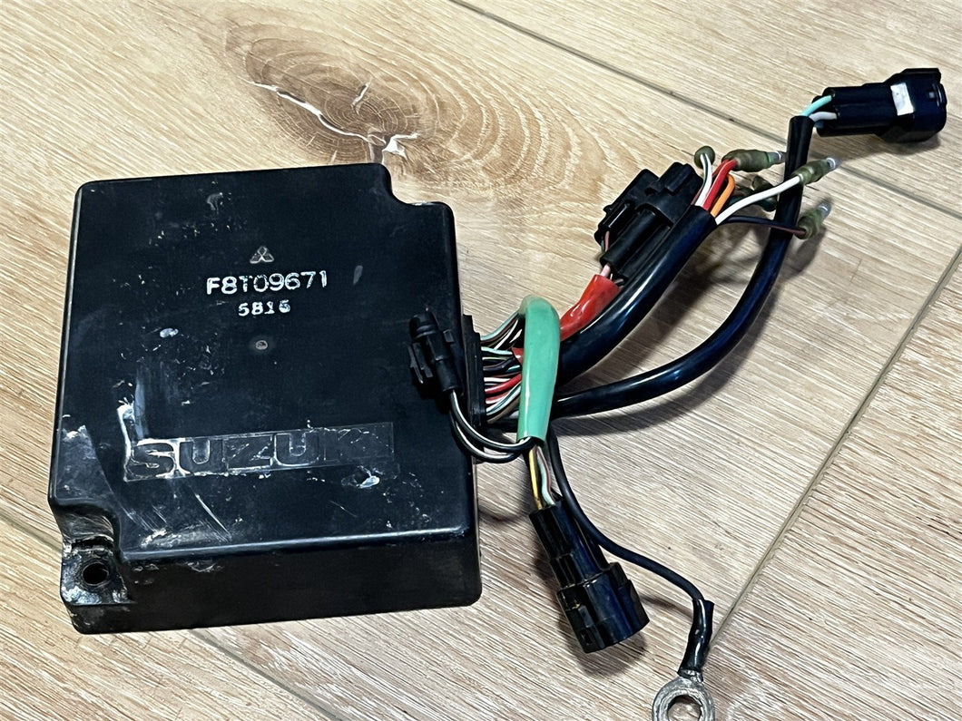 Suzuki 32900-94602 CDI Unit - Used