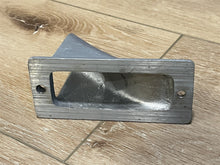 Chrysler 300116 F300116 Snout