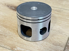 Wiseco 3115P2 Piston OMC/3 Loop Charge Bore Size 3.0200-3.0210