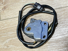 Suzuki 37810-94612 Throttle Valve Sensor Assembly - Used