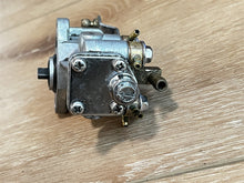 Suzuki 16100-94615 Oil Pump Assembly - Used