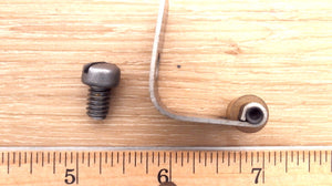 1965 75h Johnson 377660 Roller Latch 305685 Screw - Used