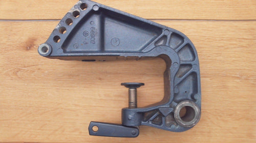 Yamaha 689-43111-02-EJ Stern Bracket Clamp - Used