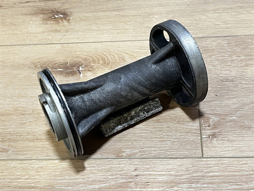 Johnson Evinrude OMC 332139 Bearing Carrier - Used