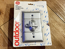 GE 5301-61D5 Outdoor Switch - Wet Location - Single Pole - 10A-125V: 5A-250V
