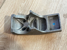 OEM Johnson Evinrude OMC 318817 Lower Mount Bracket