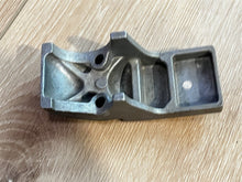 OEM Johnson Evinrude OMC 318818 Lower Mount Bracket