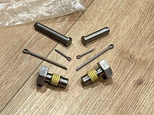 Volvo Penta 3853919 Steering Attachment Kit w/Pins