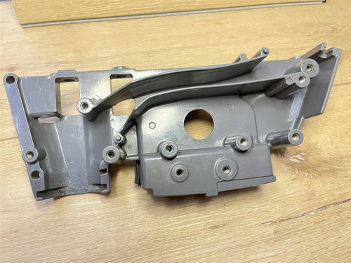 Honda 40154-ZY3-000ZA Front Cover Bracket 63729-ZY3-003 Seal - Used