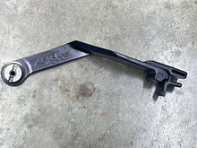 Johnson Evinrude OMC 396124 Fast Idle Lever 331050 Latch - Used