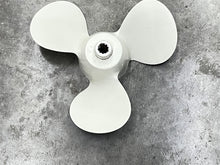 Michigan Wheel PR-8 Propeller 8 1/2 x 10 Chrysler 20-25hp 1968+